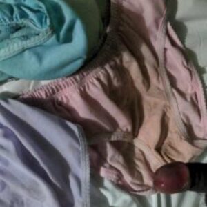 Profile photo of bi_momfcker