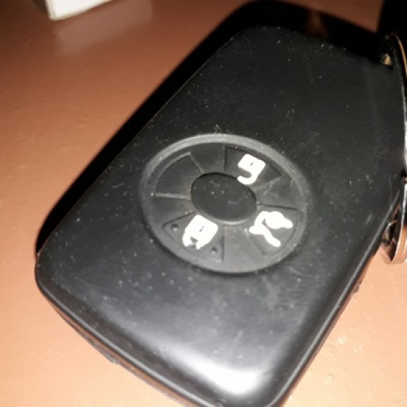 Profile picture of Travel chin