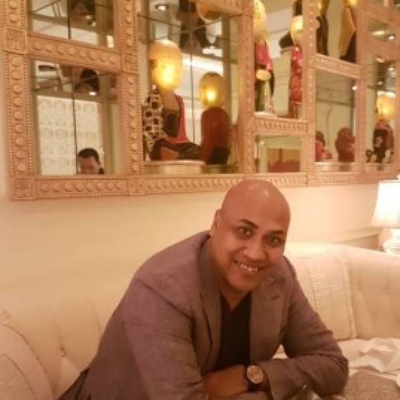 Profile picture of roy