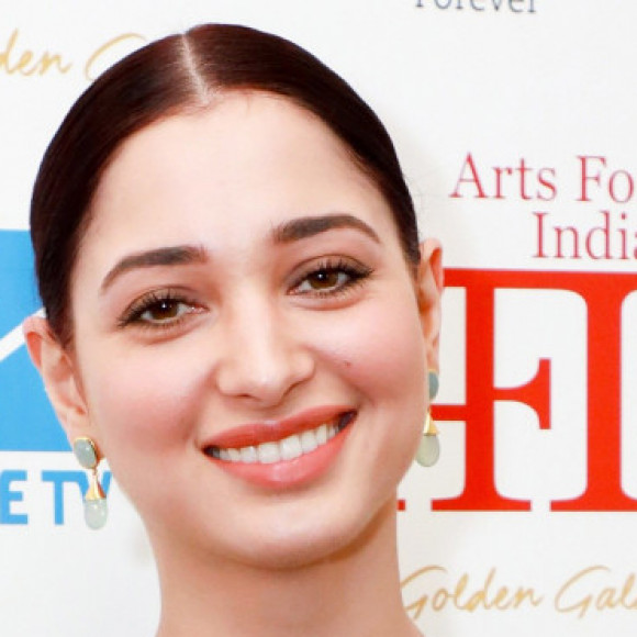 Profile picture of Fara