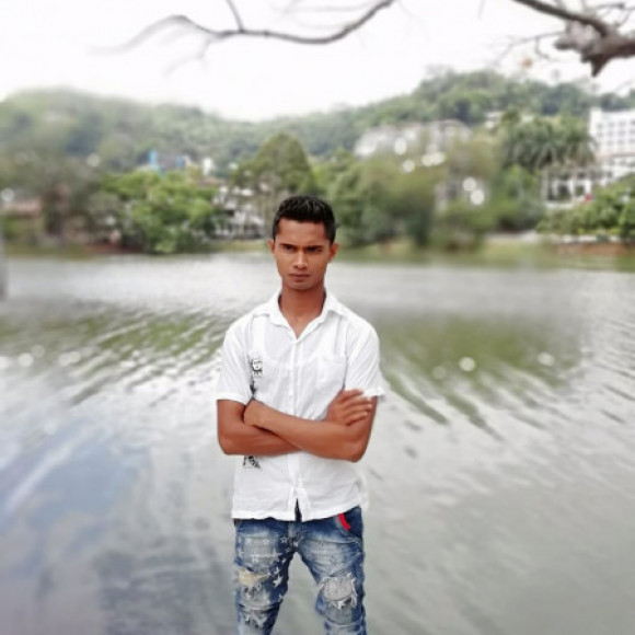 Profile picture of Lahiru Kaweesh