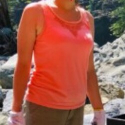 Profile photo of Mariko looking for girl