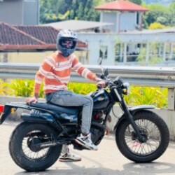 Profile picture of Lara